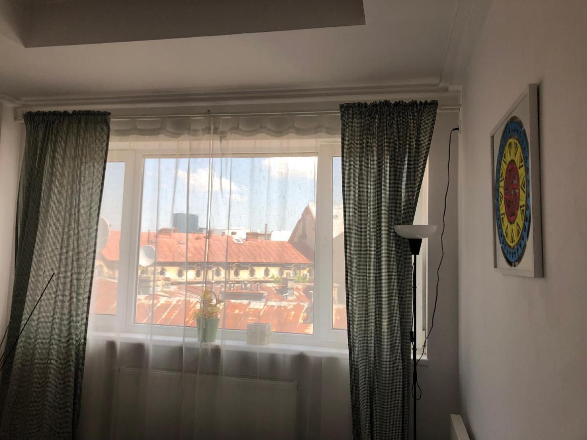 Old - Apartment